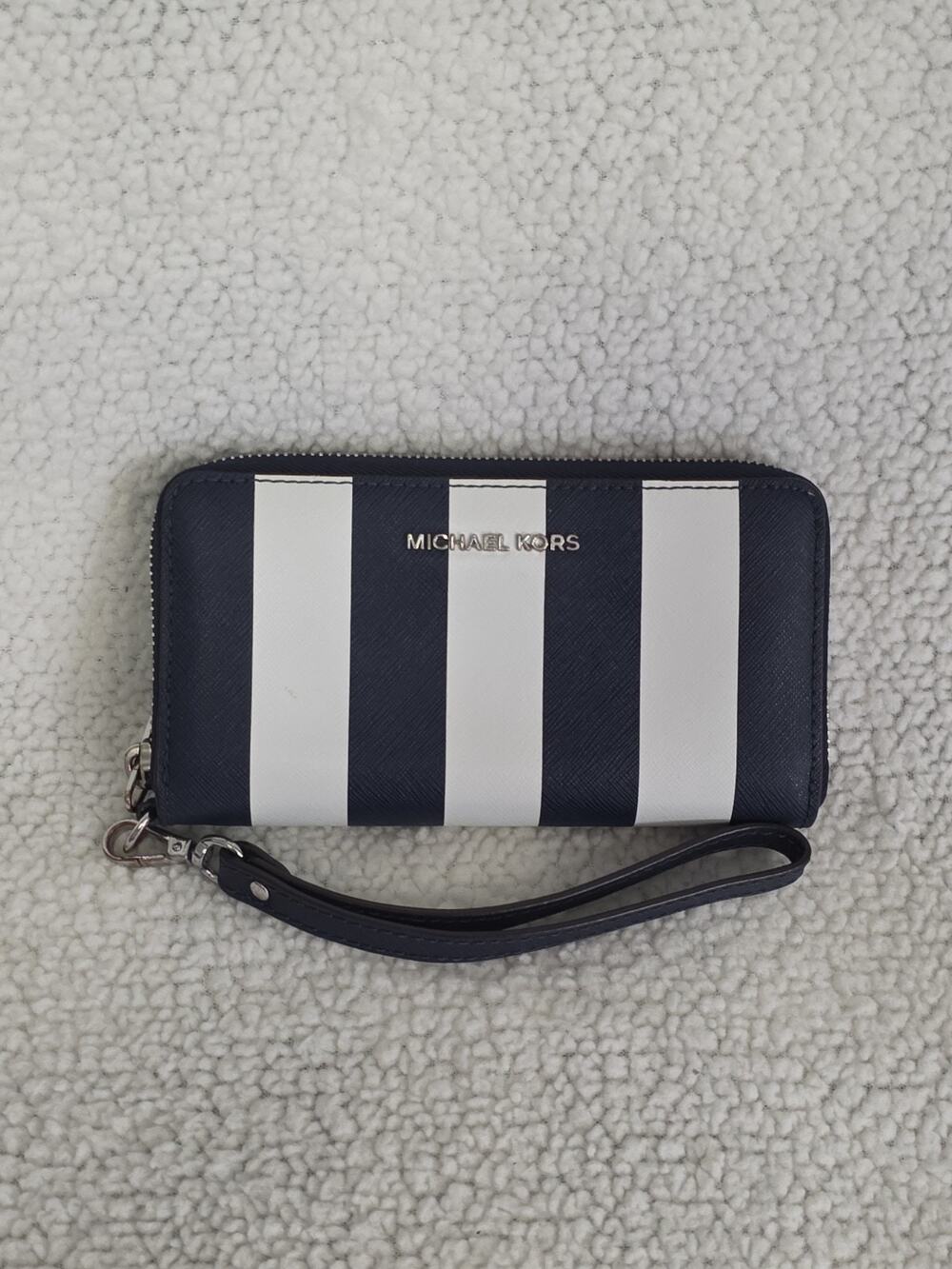 Michael Kors Jet Set Large Vertical Striped Wallet Wristlet Navy and White